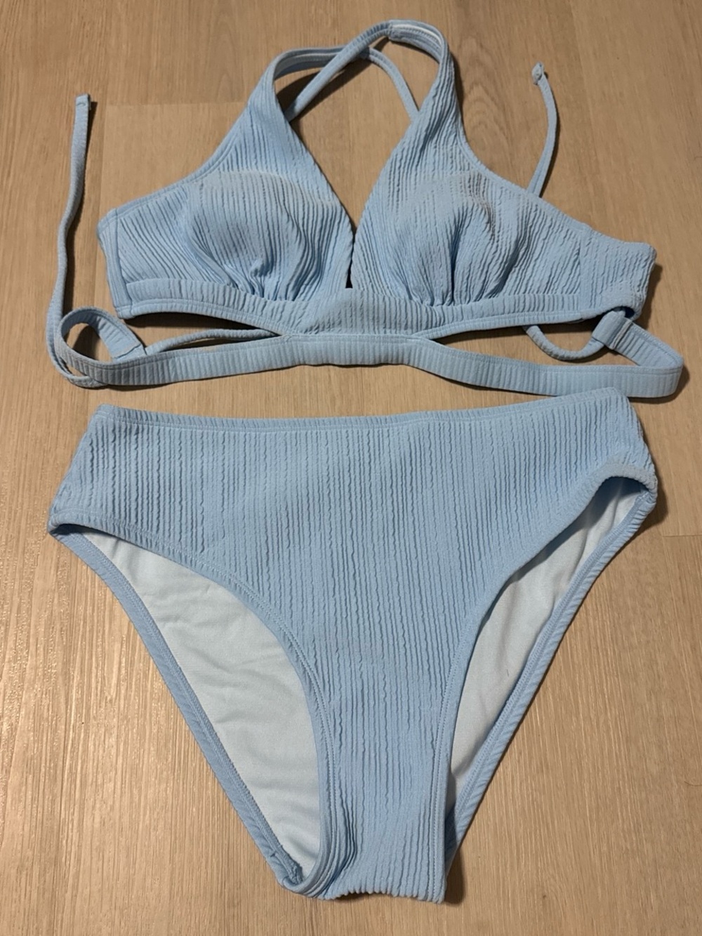 Textured Light Blue Women's Bikini Set - Stylish Two-Piece Swim